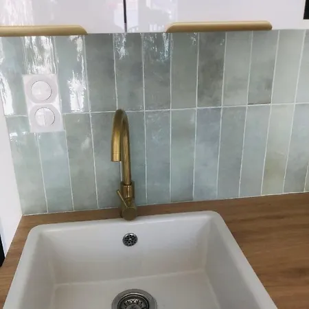 Dom wakacyjny Maisonnette Climatisee Refaite A Neuf Avec Parking A 300m De La