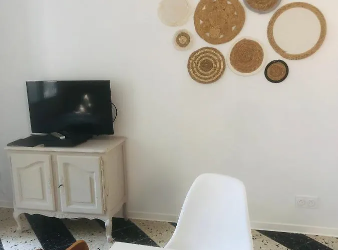 Maisonnette Climatisee Refaite A Neuf Avec Parking A 300m De La Σπίτι διακοπών *