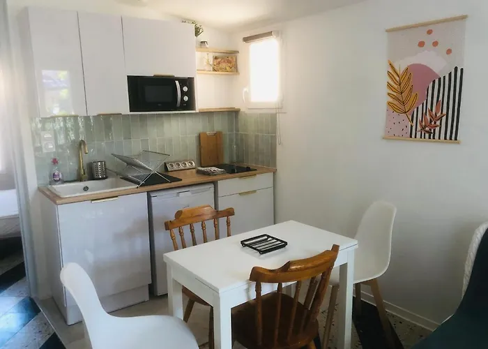 Maisonnette Climatisee Refaite A Neuf Avec Parking A 300m De La Le Grau-dʼAgde