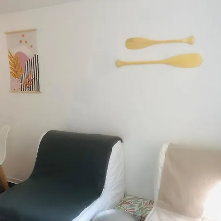 Hébergement de vacances Maisonnette Climatisée Refaite à Neuf Avec Parking à 300m De La *