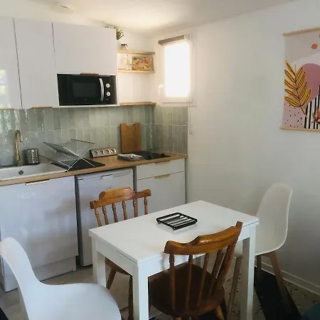 Maisonnette Climatisée Refaite à Neuf Avec Parking à 300m De La Le Grau-dʼAgde