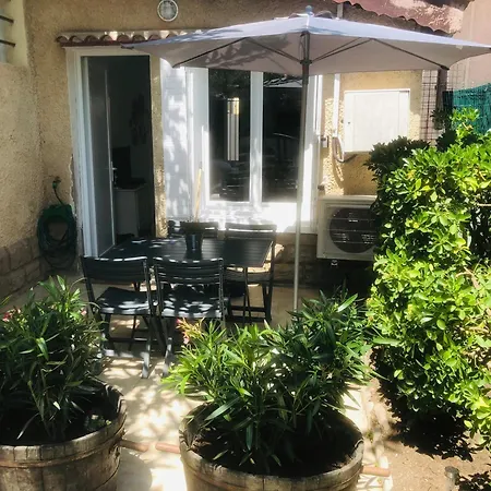 Maisonnette Climatisée Refaite à Neuf Avec Parking à 300m De La Hébergement de vacances *